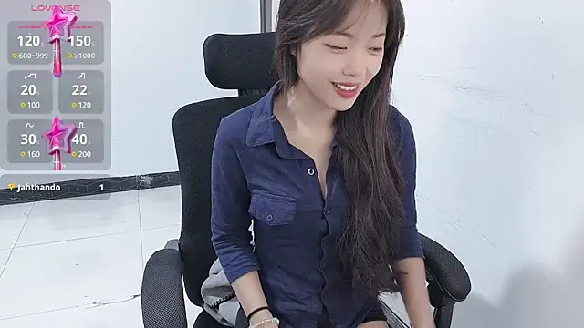 Lvy--v online show from December 2024 10:52:02 PM