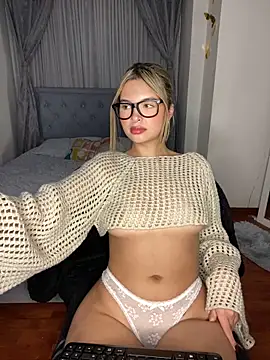 Snapshot of Odett_ chatting on March 2025 04:40:02 AM Odett online show from March 2025 04:40:02 AM