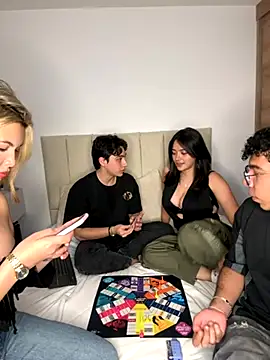 Snapshot of Odett_ chatting on September 2025 03:28:01 AM Odett online show from September 2025 03:28:01 AM