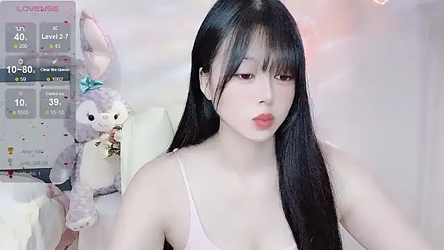 Snapshot of Lydia_170 chatting on December 2024 08:55:02 AM Lydia 170 online show from December 2024 08:55:02 AM