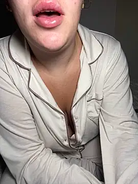 lilylush24 online show from February 2025 03:24:01 AM