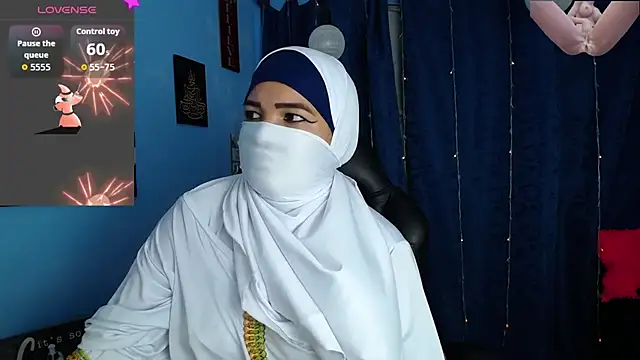 Snapshot of Falak-Yasin chatting on October 2025 12:22:02 PM Falak-Yasin online show from October 2025 12:22:02 PM