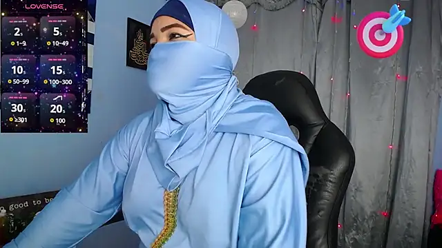 Snapshot of Falak-Yasin chatting on November 2025 12:16:01 PM Falak-Yasin online show from November 2025 12:16:01 PM