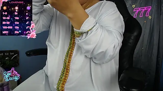 Snapshot of Falak-Yasin chatting on January 2026 01:37:02 PM Falak-Yasin online show from January 2026 01:37:02 PM