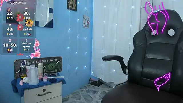 Snapshot of Falak-Yasin chatting on February 2026 12:23:02 PM Falak-Yasin online show from February 2026 12:23:02 PM