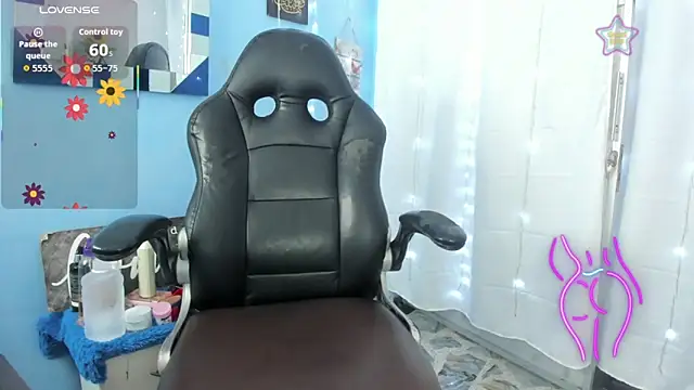 Snapshot of Falak-Yasin chatting on February 2026 11:53:01 AM Falak-Yasin online show from February 2026 11:53:01 AM