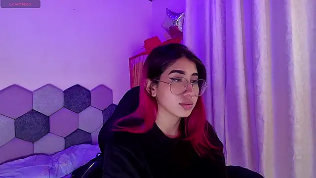 Horny tgn online show from March 2026 06:08:01 PM