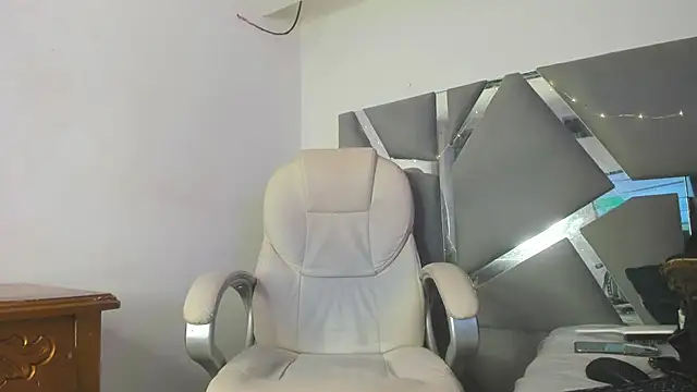 Arii xxx online show from February 2025 07:25:01 PM