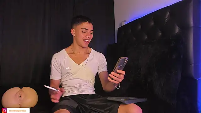 James1lee  online show from February 2025 03:31:02 AM