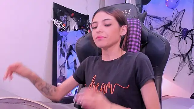 sofiarouge online show from October 2025 07:55:02 PM