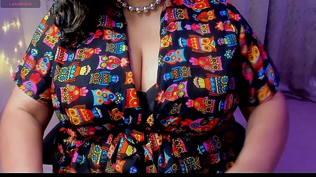 Snapshot of Gulabi_Queen chatting on March 2026 06:04:02 AM Gulabi Queen online show from March 2026 06:04:02 AM