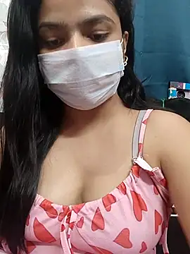 Myloveurvi online show from June 2026 05:13:02 PM