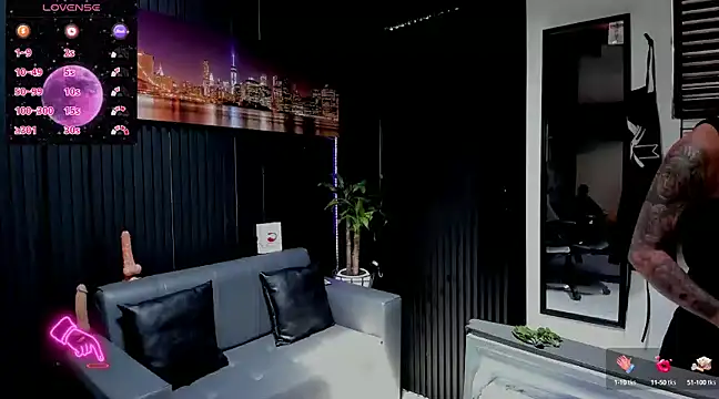 Snapshot of ZhoeStrong chatting on February 2025 06:24:01 PM ZhoeStrong online show from February 2025 06:24:01 PM