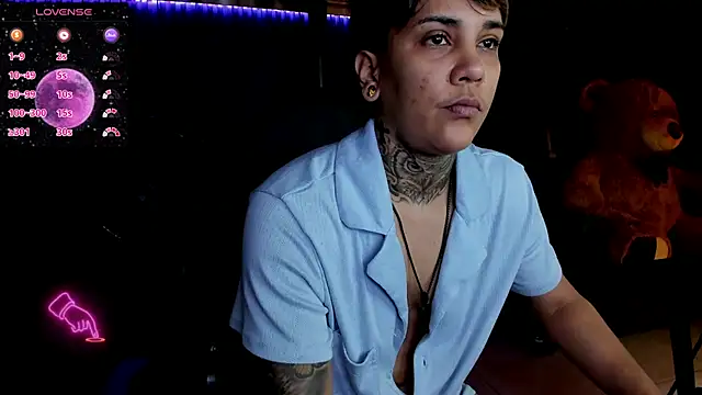 Snapshot of ZhoeStrong chatting on March 2025 03:45:02 PM ZhoeStrong online show from March 2025 03:45:02 PM