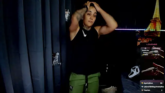 Snapshot of ZhoeStrong chatting on November 2025 09:55:02 AM ZhoeStrong online show from November 2025 09:55:02 AM