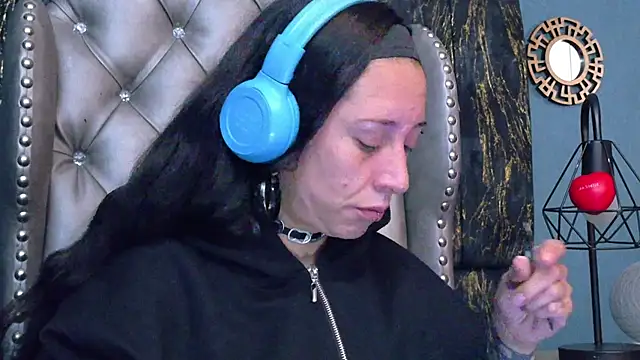 LusstCruella online show from April 2026 12:22:01 PM