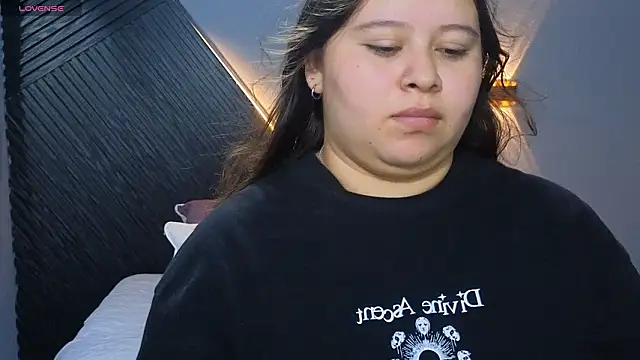 Laia and Aloby online show from March 2026 10:15:02 PM