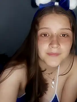 Snapshot of Krysstal_tay chatting on December 2024 12:22:02 PM Krysstal tay online show from December 2024 12:22:02 PM