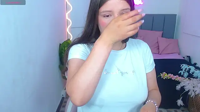 Snapshot of Krysstal_tay chatting on January 2025 11:58:02 AM Krysstal tay online show from January 2025 11:58:02 AM