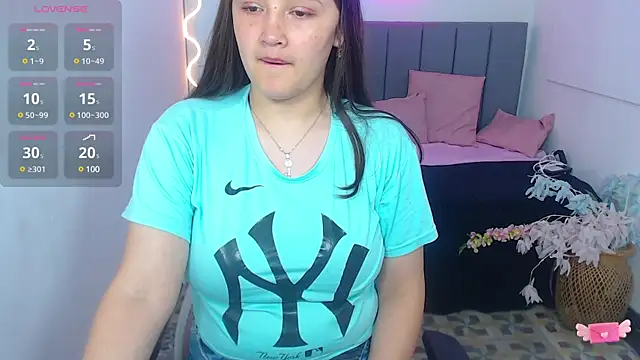 Snapshot of Krysstal_tay chatting on January 2025 11:48:02 AM Krysstal tay online show from January 2025 11:48:02 AM