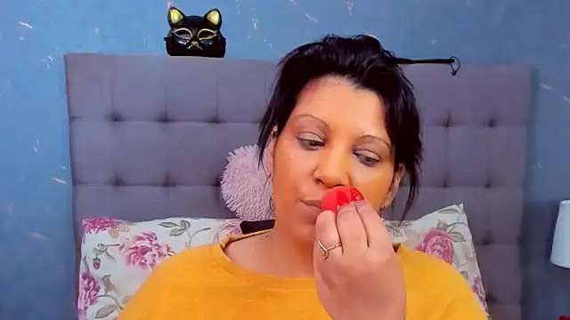 Snapshot of AmyCubes chatting on February 2025 04:44:02 AM AmyCubes online show from February 2025 04:44:02 AM