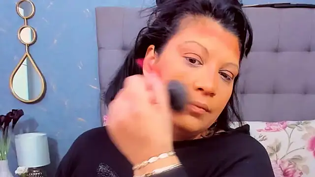 Snapshot of AmyCubes chatting on February 2025 04:33:02 AM AmyCubes online show from February 2025 04:33:02 AM