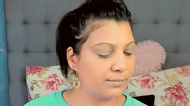 Snapshot of AmyCubes chatting on March 2025 01:12:01 AM AmyCubes online show from March 2025 01:12:01 AM