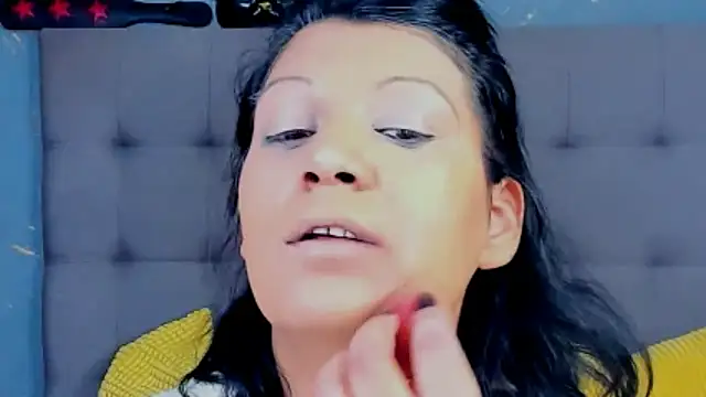 Snapshot of AmyCubes chatting on March 2025 07:09:02 PM AmyCubes online show from March 2025 07:09:02 PM