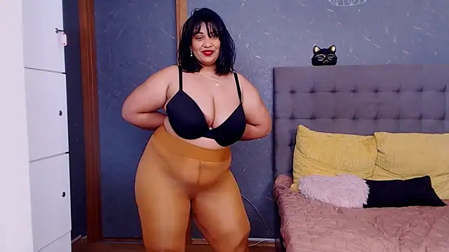 Snapshot of AmyCubes chatting on March 2025 10:33:02 AM AmyCubes online show from March 2025 10:33:02 AM