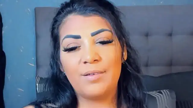 Snapshot of AmyCubes chatting on October 2025 07:13:01 PM AmyCubes online show from October 2025 07:13:01 PM