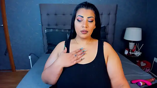 Snapshot of AmyCubes chatting on October 2025 05:43:02 AM AmyCubes online show from October 2025 05:43:02 AM