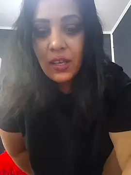 Snapshot of AmyCubes chatting on October 2025 07:53:02 AM AmyCubes online show from October 2025 07:53:02 AM