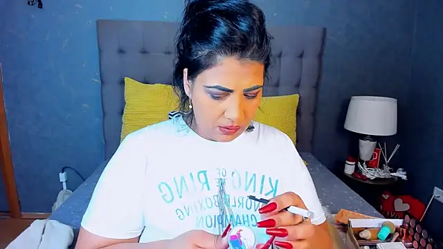 Snapshot of AmyCubes chatting on November 2025 04:55:01 AM AmyCubes online show from November 2025 04:55:01 AM