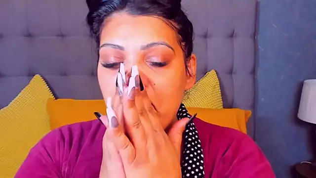 AmyCubes online show from April 2026 04:46:01 AM