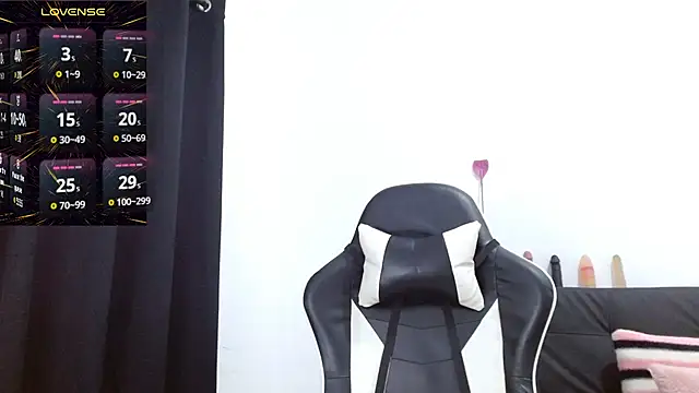 Kiara-Rider online show from September 2025 05:07:01 PM