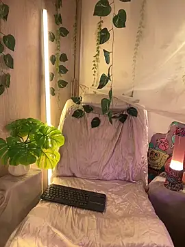 Snapshot of Kitty_arts chatting on March 2025 05:36:02 PM Kitty arts online show from March 2025 05:36:02 PM