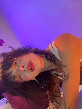 Snapshot of Kitty_arts chatting on October 2025 05:35:01 PM Kitty arts online show from October 2025 05:35:01 PM