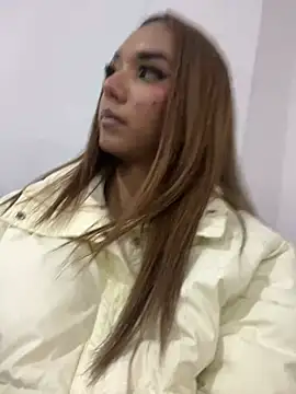 Nikol Rang   online show from February 2025 06:32:02 PM