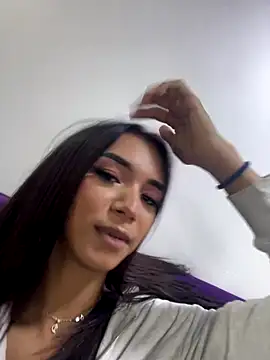 Nikol Rang   online show from November 2025 06:30:01 PM