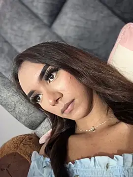 Snapshot of Nikol_Rang__ chatting on December 2025 05:53:01 PM Nikol Rang online show from December 2025 05:53:01 PM