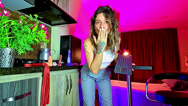 oriana thomson2 online show from January 2025 11:22:01 PM