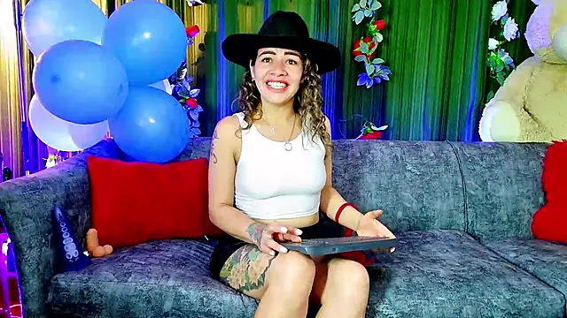 oriana thomson2 online show from February 2025 03:33:02 AM