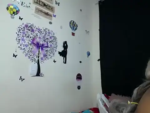 Snapshot of katty_ebonny chatting on March 2025 03:47:01 AM katty ebonny online show from March 2025 03:47:01 AM