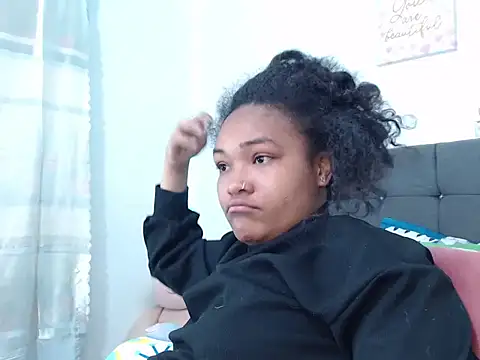 Snapshot of katty_ebonny chatting on November 2025 11:25:02 PM katty ebonny online show from November 2025 11:25:02 PM