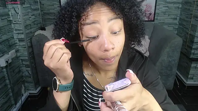 Violeth b online show from September 2025 12:53:01 PM