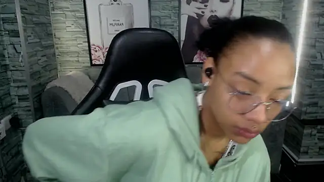 Violeth b online show from September 2025 12:43:02 PM