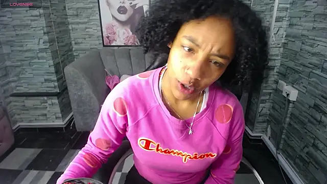 Violeth b online show from October 2025 12:45:02 PM