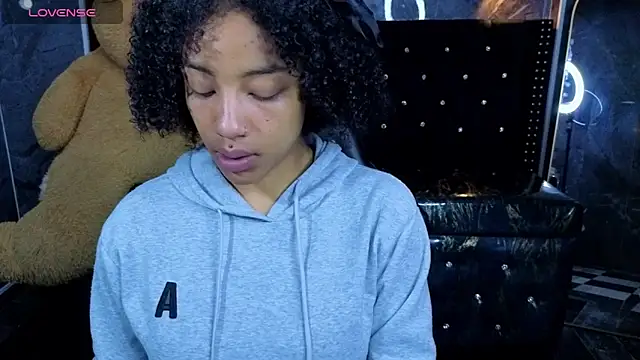 Violeth b online show from March 2026 01:04:01 PM