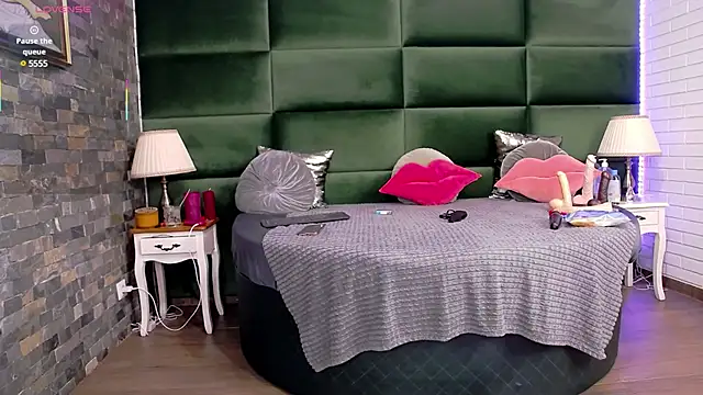 SelenSummer online show from February 2025 06:22:01 AM