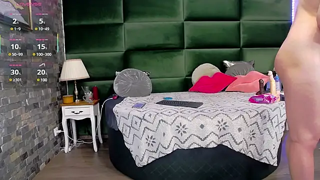 SelenSummer online show from February 2025 06:18:01 AM